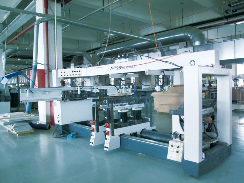生产大楼内部生产设备与生产环境